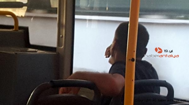 Antalya'da otobüste maske kavgası