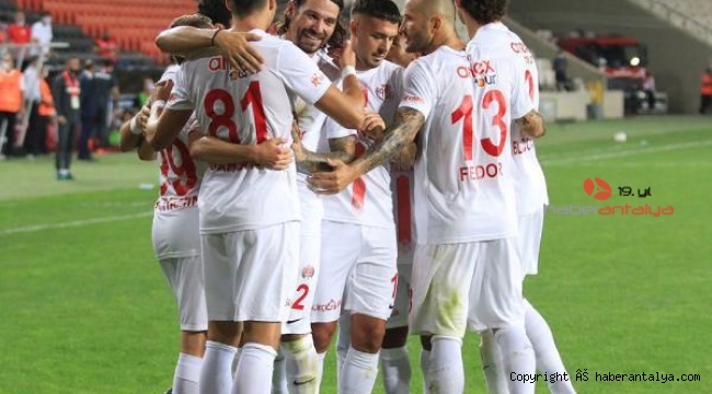 Antalyaspor ile Trabzonspor'un 48'inci kez rakip