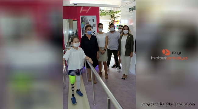 Aylin protez bacağına kavuştu