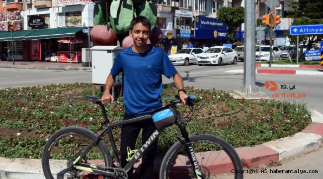 Bisikletliye 'kask' ve 'kırmızı ışık' cezası iptal edildi