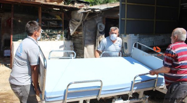 Büyükşehir'den Finike'de 3 kişiye hasta yatağı