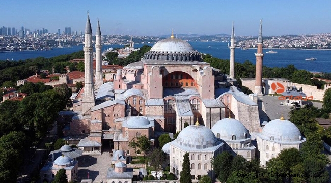 Ayasofya'da ibadetin yolu açıldı: Danıştay, camiden müzeye dönüştürülmesi kararını iptal etti