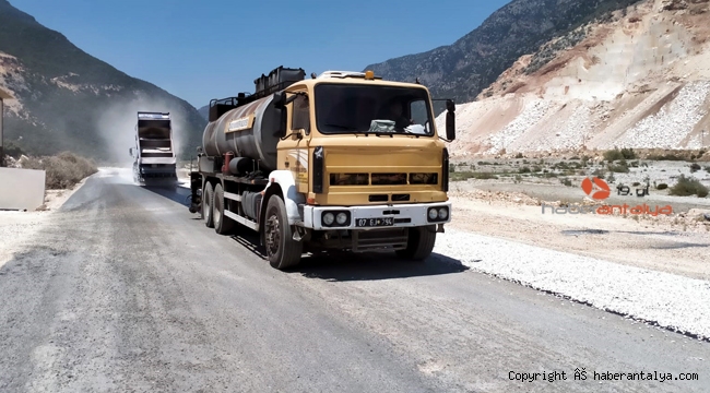 Demre Köşkerler yolu asfaltlandı