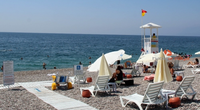 EKDAĞ Konyaaltı Plajı'na ilgi yoğun