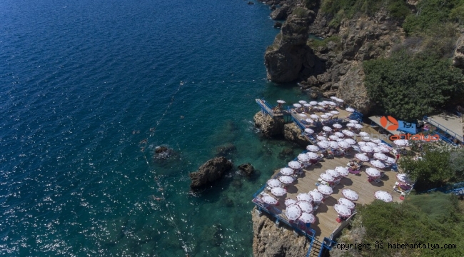 Falez plajları sezonun gözdesi