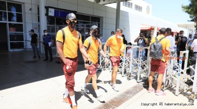 Galatasaray, final maçı için Antalya'da