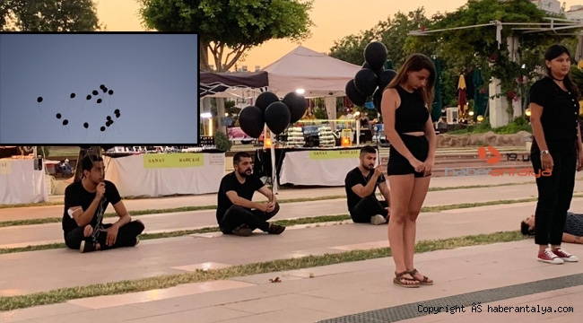Katledilen kadınlar için gökyüzüne siyah balonlar bıraktılar