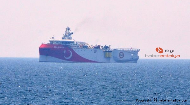 Oruç Reis'in Akdeniz açıklarında bekleyişi sürüyor