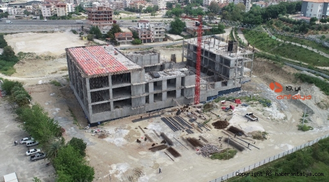 Serik Kültür Merkezi inşaatı devam ediyor