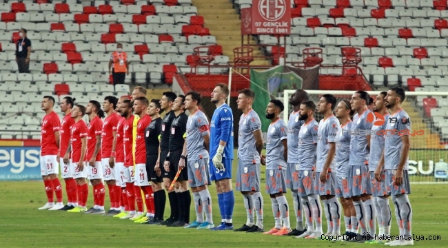 Süper Lig: Antalyaspor: 0 - Medipol Başakşehir: 2