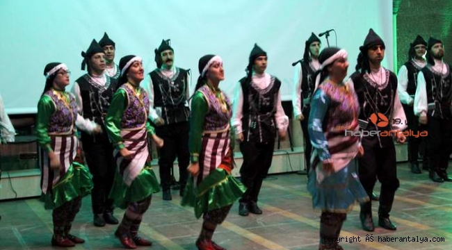 THM Korosu ve Halk Oyunları Topluluğu sahne alıyor