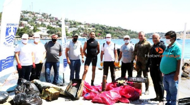 Türkbükü Sahili'nde deniz dibi temizliği