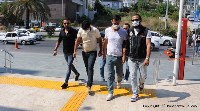 Yolcu otobüsündeki 16 kilogram esrar yakalandı !