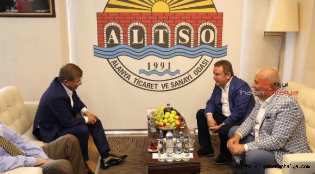 Alanya'da sürpriz görüşme ! Böcek ve Davutoğlu bir arada