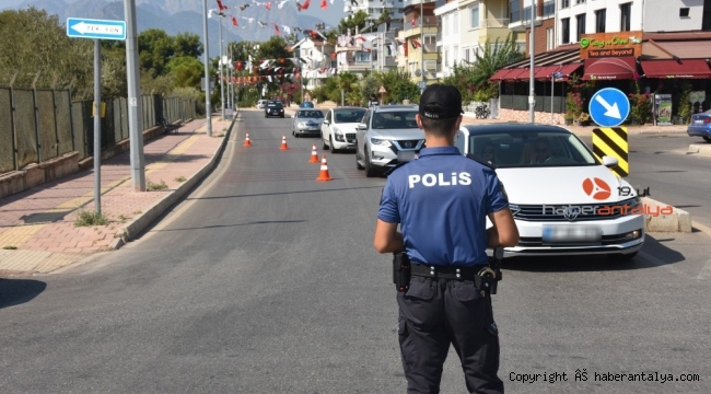 Antalya'da binlerce polisle huzur ve güven uygulaması !