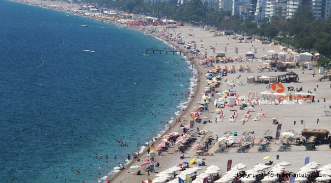 Antalya'da kavurucu sıcak, termometreler kaç dereceyi gösterdi ?