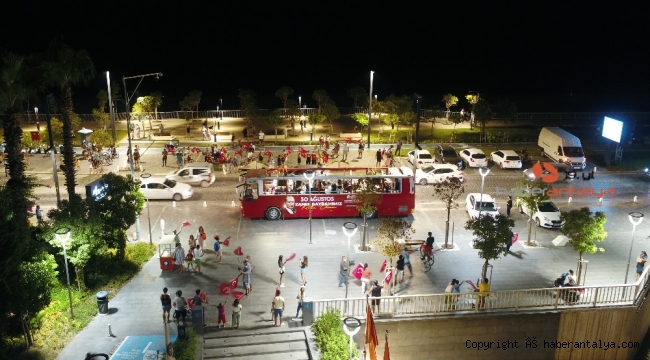 Antalya'da kutlamalar şimdiden başladı 