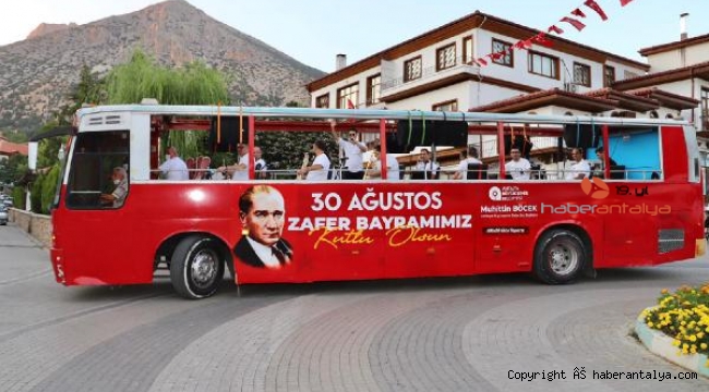 Büyükşehir'in Zafer Bayramı konserleri sürüyor