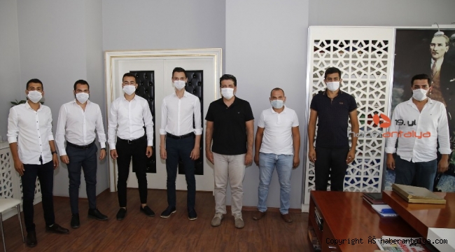 CHP'li gençler Başkan Genç'i ziyaret etti