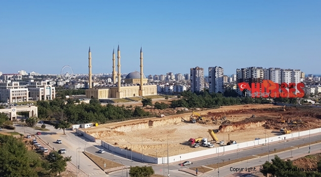 Cumhurbaşkanı üniversitedeki inşaatı durdurdu mu ?