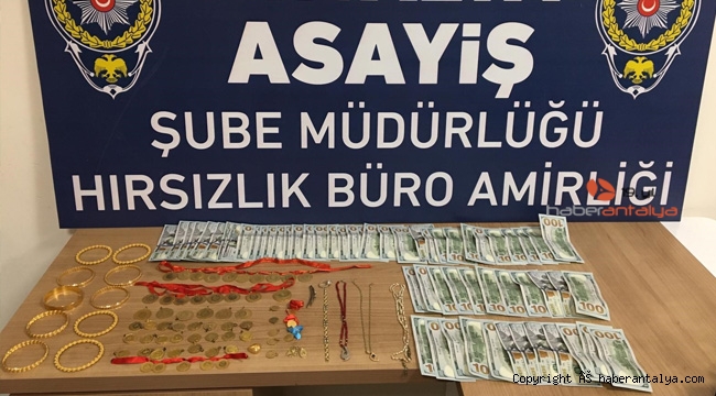 Evden 400 bin TL çalan şüpheliler, bekçilere yakalandı