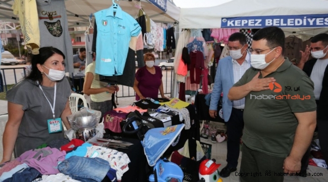 Kepez'in 'getir sat' ve 'indirimli alışveriş çarşıları' açıldı