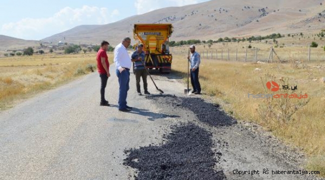 Korkuteli Beğiş- Avdan grup yolunda bakım onarım 