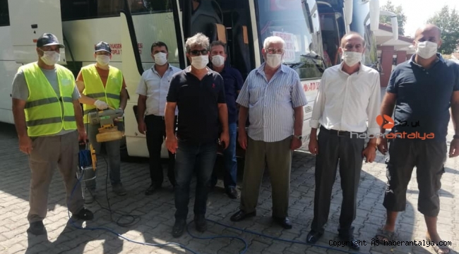 Manavgat'ta taksi ve toplu taşıma araçları dezenfekte ediliyor