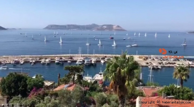Meis Adası önünde anlamlı Zafer Bayramı kutlaması