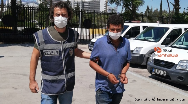 Öğretmenin çantasını çalan hırsız 20 dakikada yakalandı