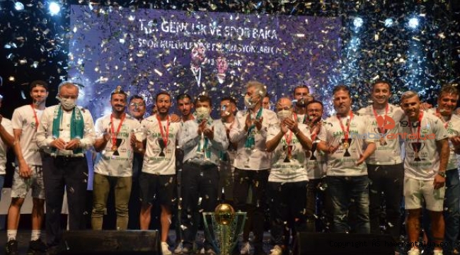 Serik Belediyespor'da şampiyonluk kutlaması