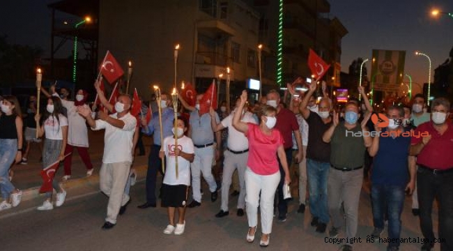 Serik'te Zafer yürüyüşü