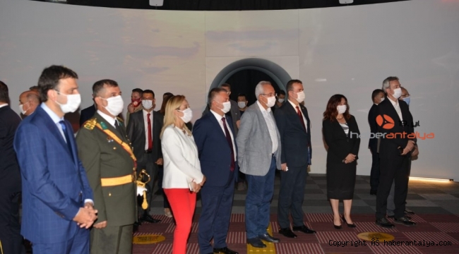 Vali Yazıcı, Dijital Gösterim Merkezini ziyaret etti
