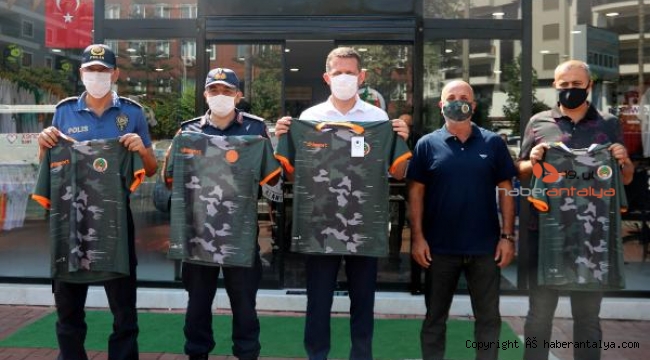 Alanyaspor'un kamuflaj formasına protokol desteği