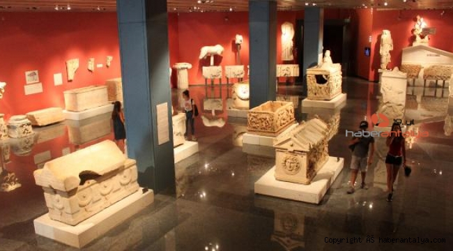 Antalya Müzesi'nden tarihi eserler çalındı