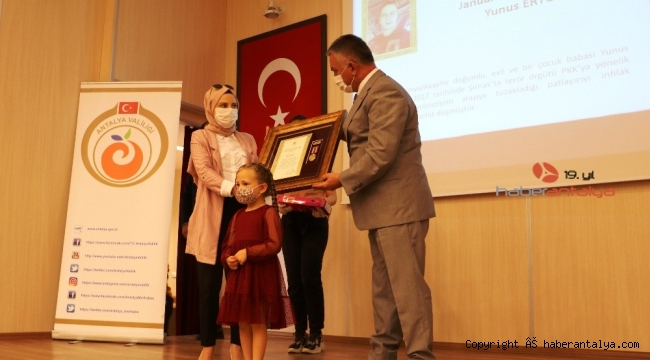 Antalya'da Devlet Övünç Madalyası töreni