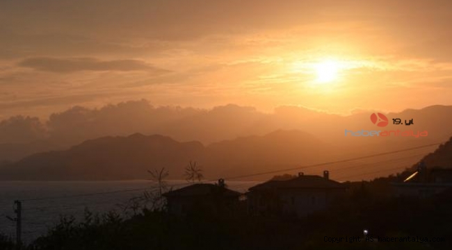 Antalya'da gün batımı da ayrı güzel