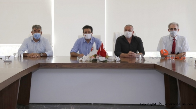 Başkan Genç: " 200 bin maske ve 25 bin litre dezenfektan dağıttık"