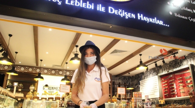 Bir avuç leblebi ile öğrencilerin hayatını değiştirme çabası