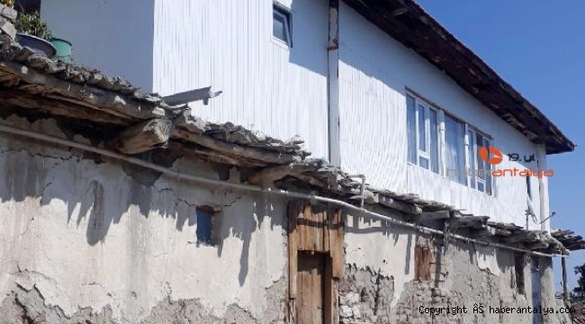 Kızının iple asılı cesedini buldu