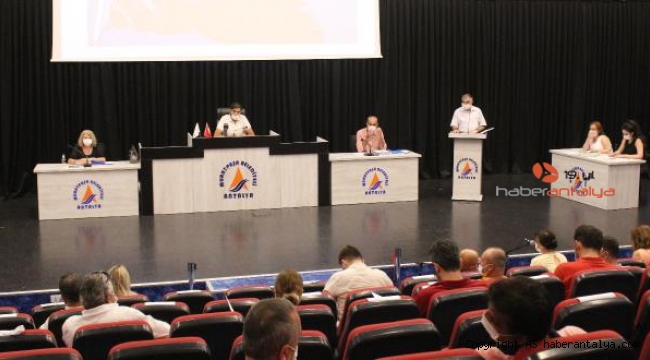 Muratpaşa'dan sanatçıya destek
