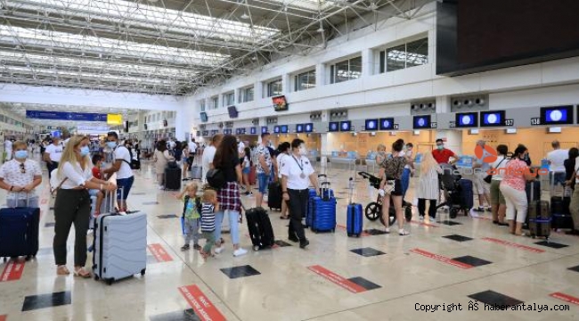 Pandemi sonrası uyanış. Antalya'ya Rus akını