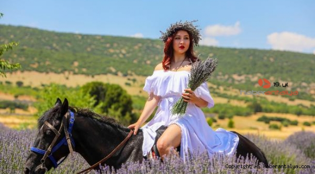 Pelin Kozan, çekimden çekime koştu