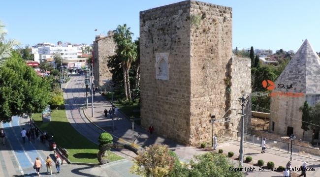 Antalya'da camilerden korona virüs uyarısı !
