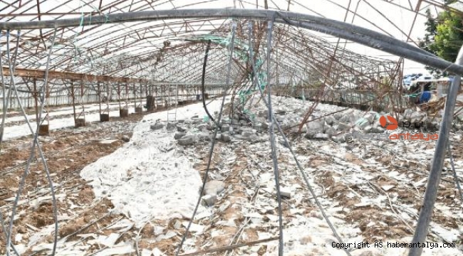  Kumluca'da yaralar sarılmaya çalışılıyor
