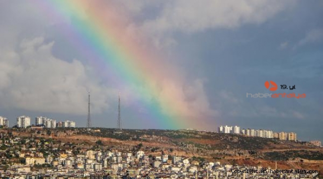 Antalya'da sağanak sonrası gökkuşağı