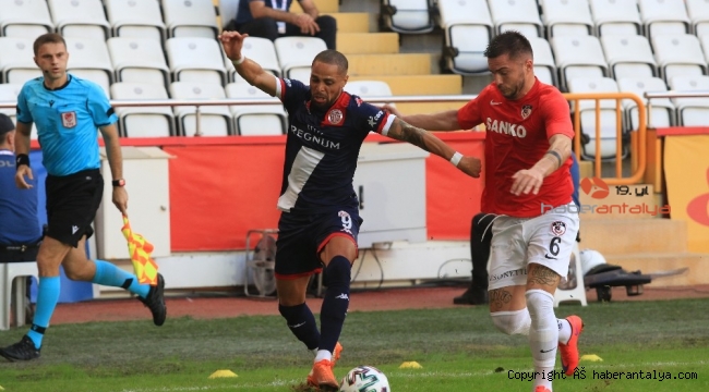 Antalyaspor'da Sidney Sam'ın siftahı hararetli oldu
