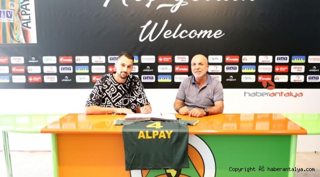 Beşiktaşlı genç stoper Alpay Çelebi, Alanyaspor'da