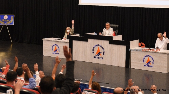Bütçeyi önce Muratpaşalılar sonra meclis kabul etti