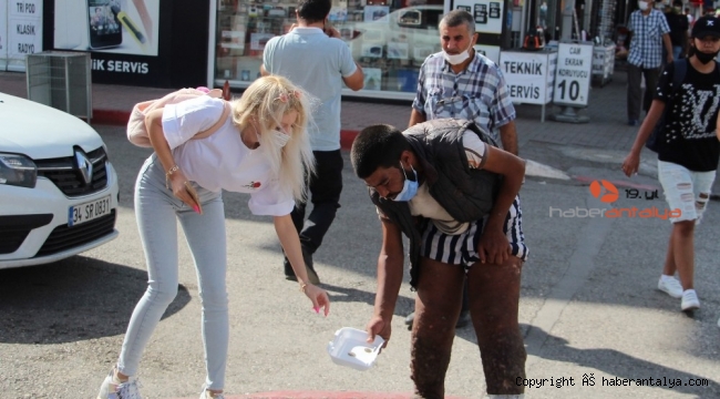 Dövizle çalışan dilenci; 'Beni vali, kaymakam bile tanıyor'